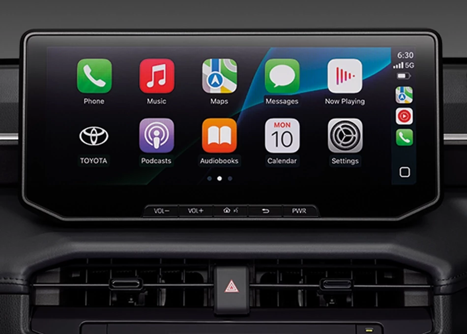 Hilux Travo-e: 12.3-inch large display supporting Apple CarPlay and wireless Android Auto.