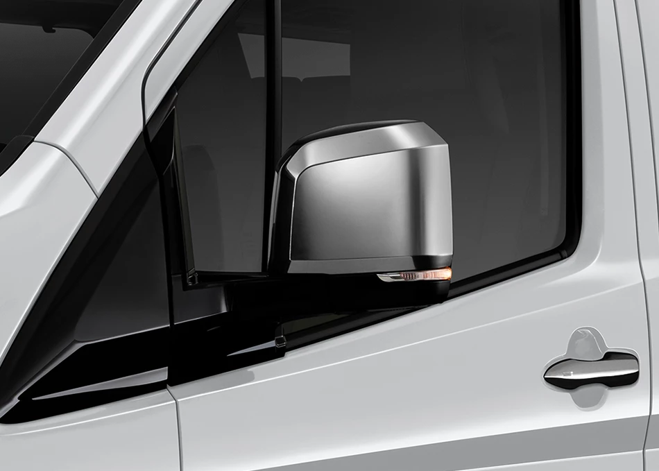 Majesty: กระจกมองข้างพร้อมสัญญาณไฟเลี้ยว