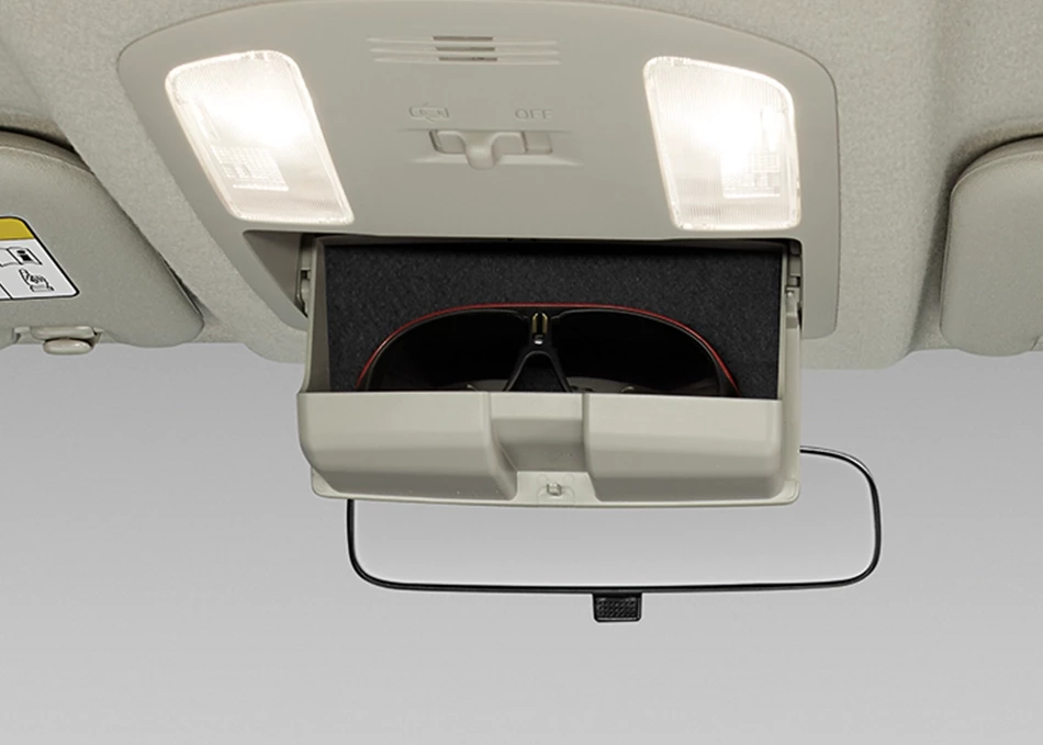 Hilux Revo Standard Cab: กล่องเก็บแว่นตาพร้อมไฟส่องแผนที่
เพิ่มความสะดวกคล่องตัวในทุกการเดินทาง