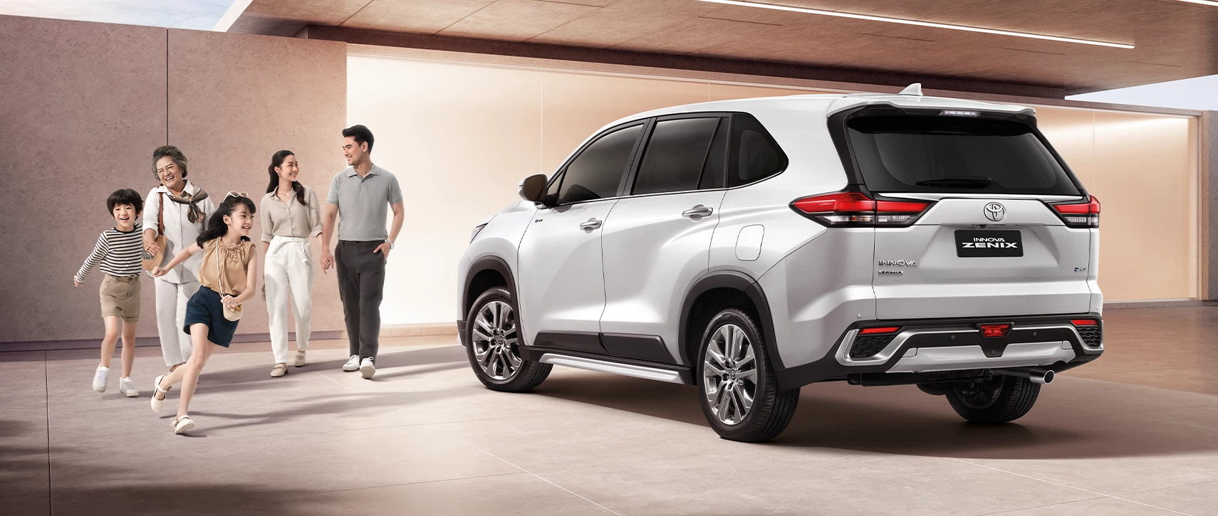 Innova Zenix