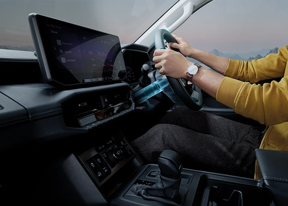 Hilux Travo Overland: The larger steering shaft provides sharper control,
enhanced responsiveness, and reduced vibration while driving.