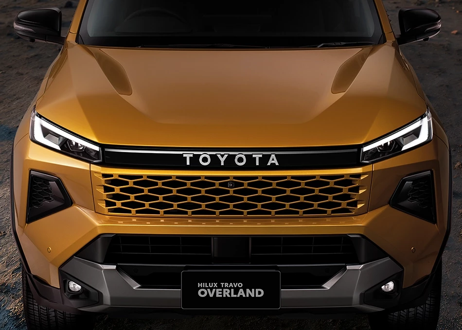 Hilux Travo Overland: Cyber Sumo front design — strong, stable, and powerful.