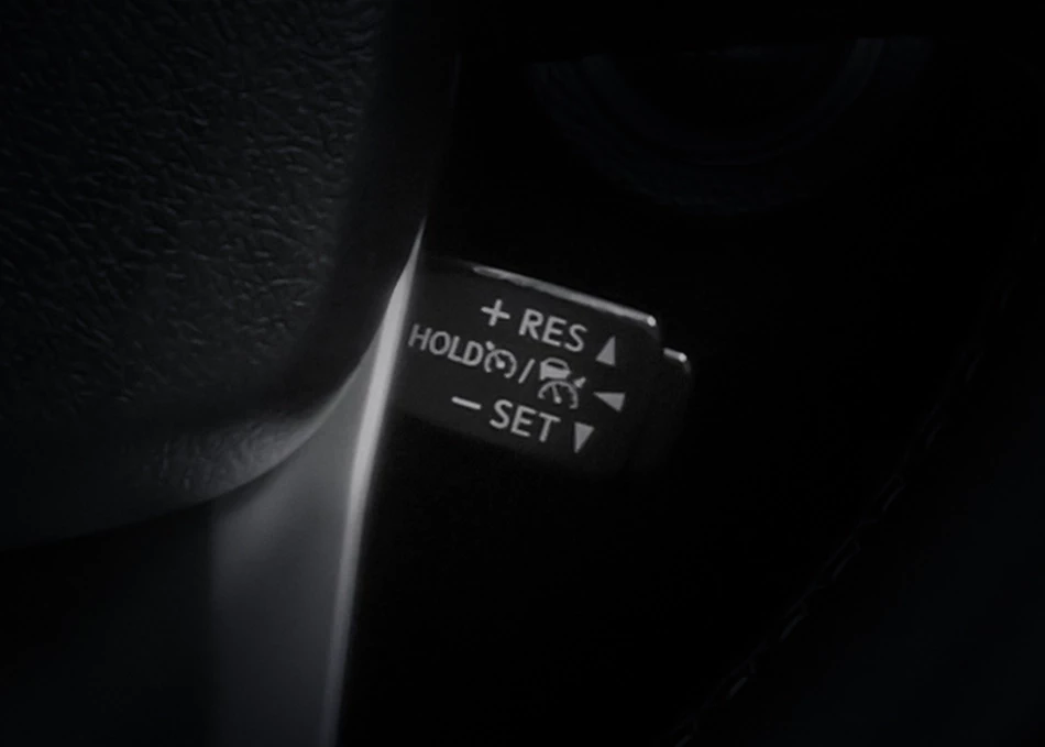 Fortuner Leader: Cruise Control
ระบบควบคุมความเร็วอัตโนมัติ
สะดวกสบายเมื่อต้องขับขี่
ในระยะไกล