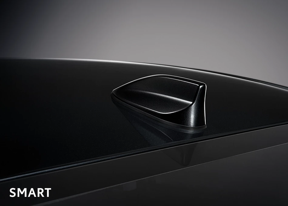 Yaris ATIV: Shark fin antenna