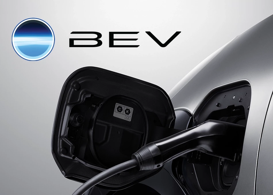 bZ4X: • High-capacity lithium-ion battery, 73.11 kWh
• Supports AC Type 2 charging with a maximum output of 22 kW (for AC 3-phase charging at up to 32 amps per phase, total up to 96 amps)
• Supports DC CCS2 fast charging with a maximum output of 150 kW