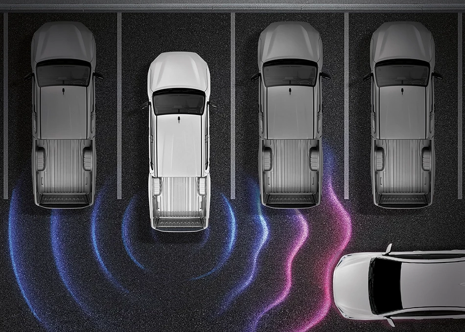 Hilux Travo-e: Rear Cross Traffic Alert (RCTA) ระบบเตือนเมื่อมีรถในจุดอับสายตาขณะถอย