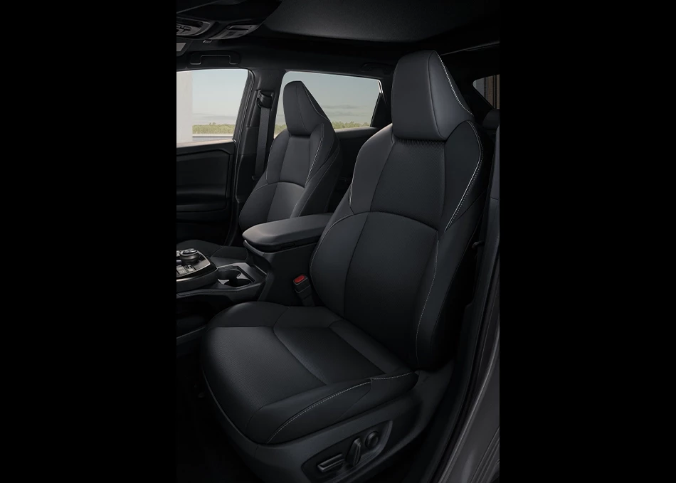 bZ4X: Front seats with 8-way power adjustment,
including a driver’s seat position memory system.