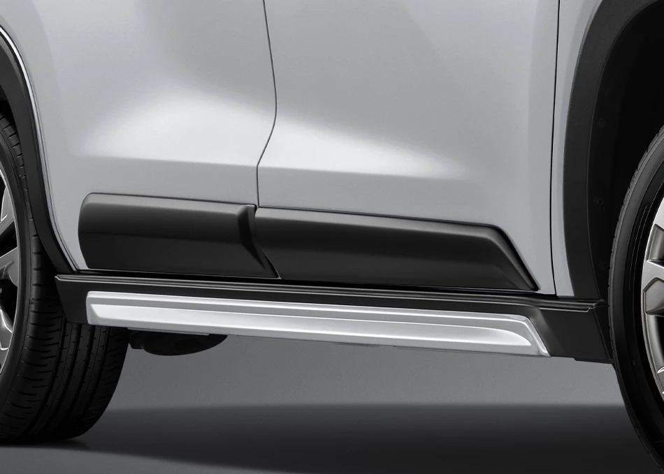 Innova Zenix: Side body trim