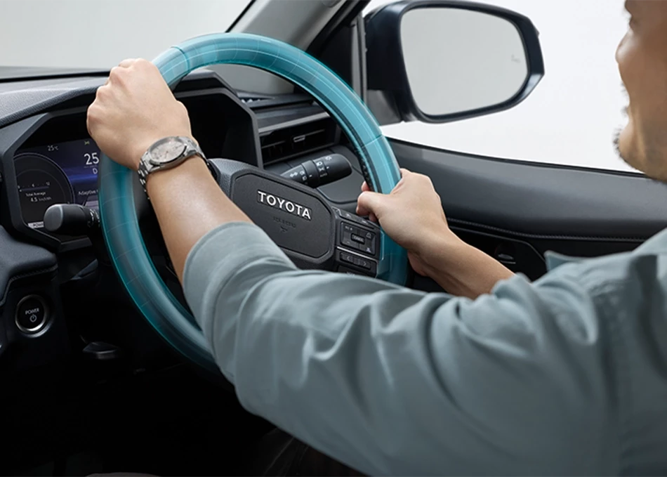 Hilux Travo-e: Electric power steering — precise and easy to control.