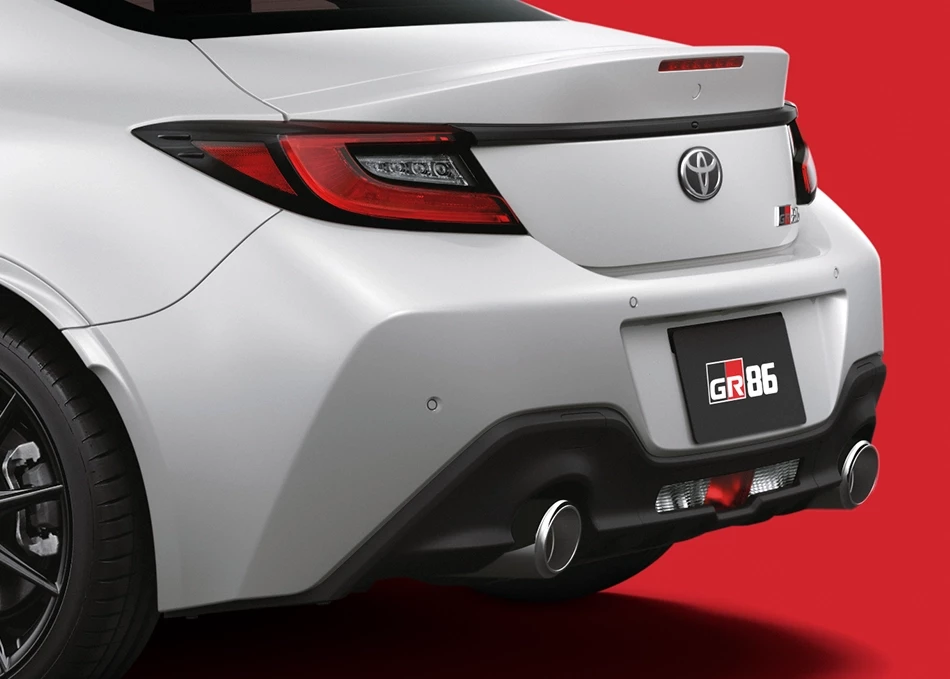 GR 86: LED REAR COMBINATION LIGHTS & DUAL EXHAUST ไฟท้ายแบบ LED และท่อไอเสียคู่
